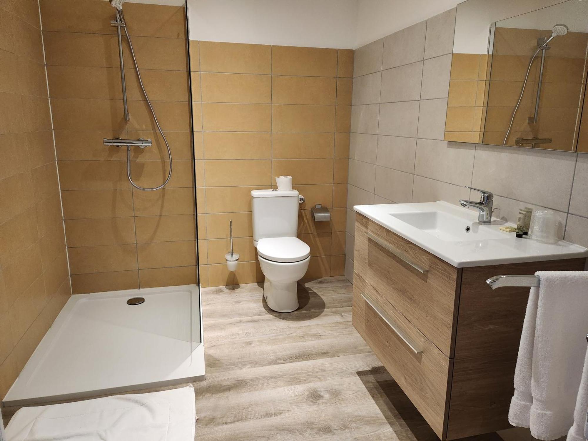 Hotel Des Negociants Lamastre Kültér fotó