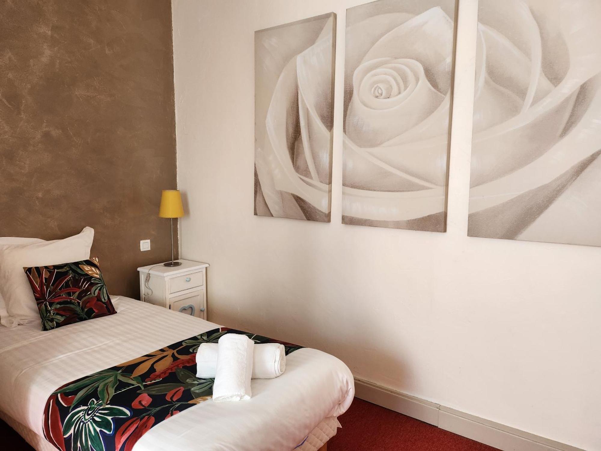 Hotel Des Negociants Lamastre Kültér fotó