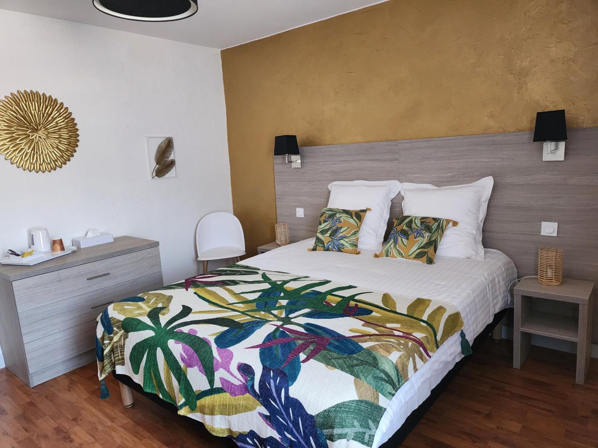 Hotel Des Negociants Lamastre Kültér fotó