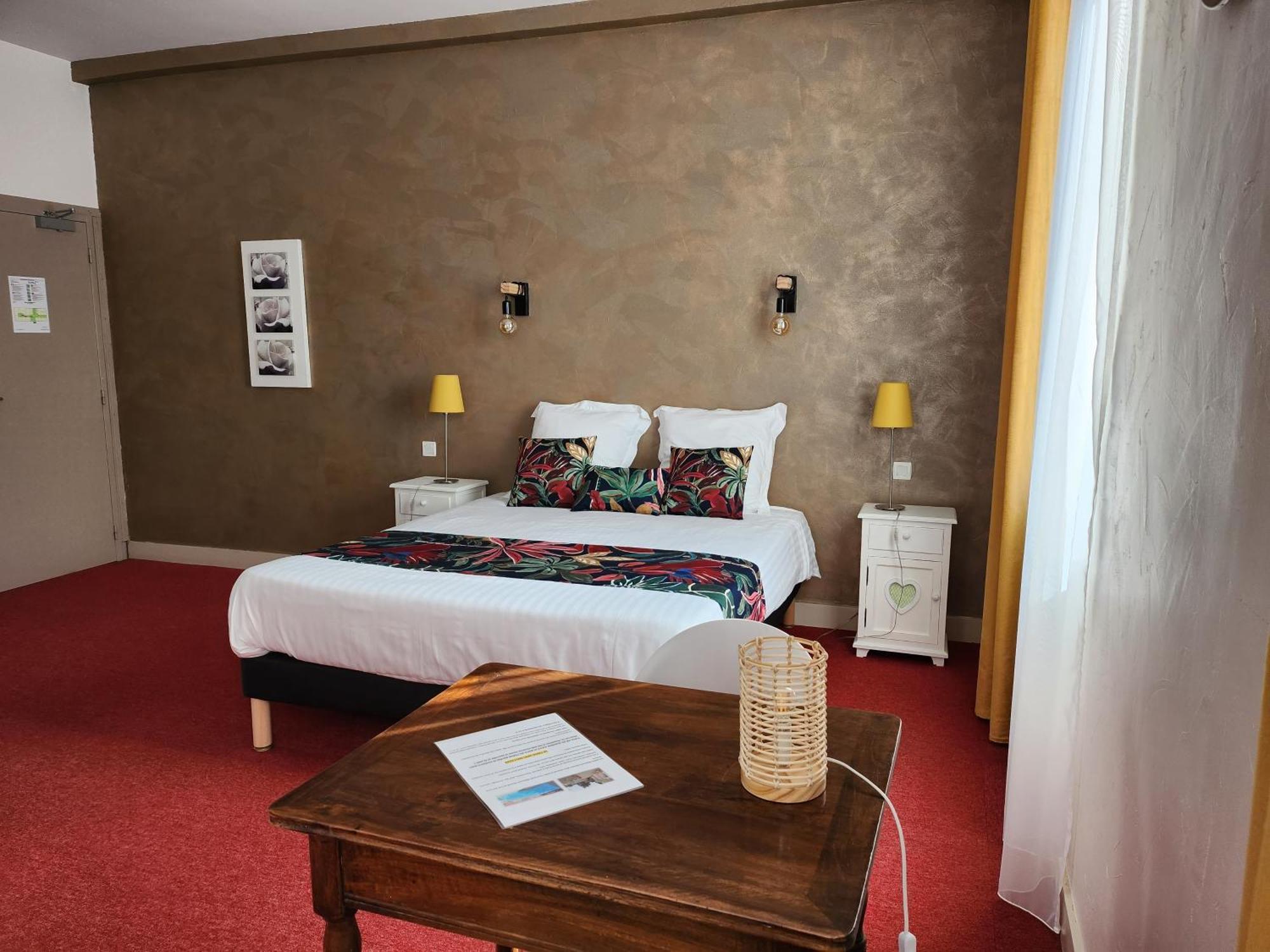 Hotel Des Negociants Lamastre Kültér fotó